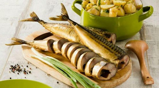Скумбрия холодного копчения с картофелем
