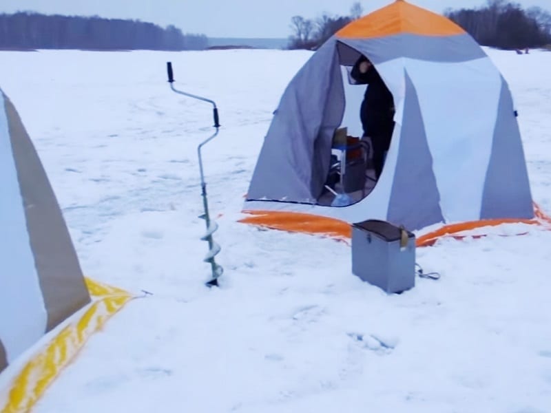 Ночная ловля леща зимой в палатке