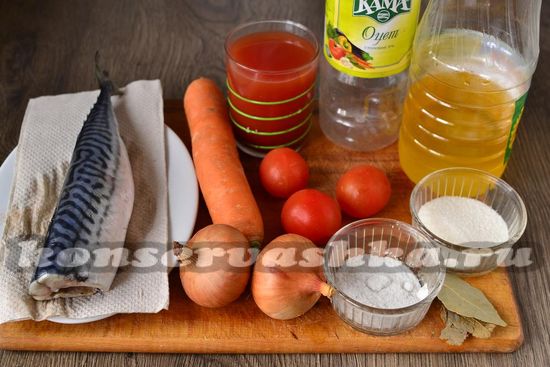 Ингредиенты для приготовления консервированной скумбрии в томате